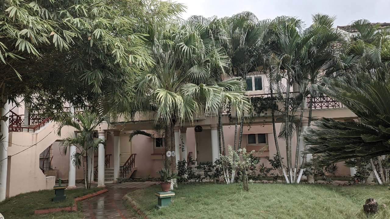 Hotel Sadhabishegam-官方