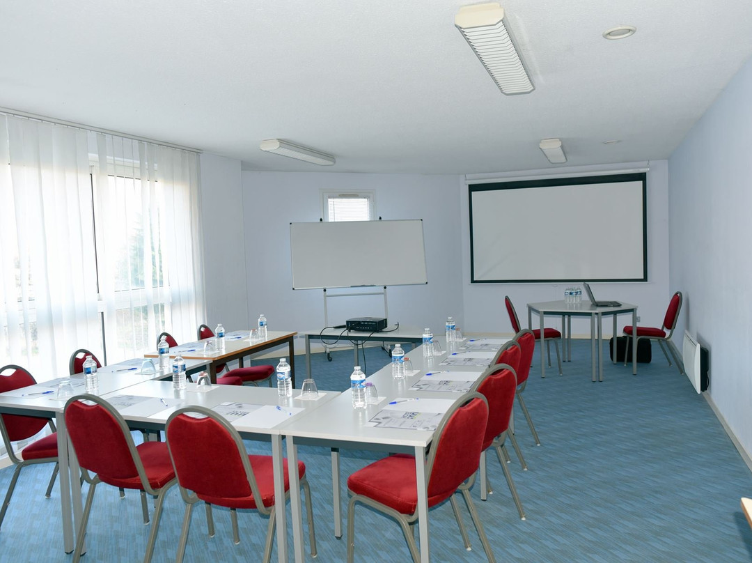 基里亚德尚贝里拉沃尔酒店主图