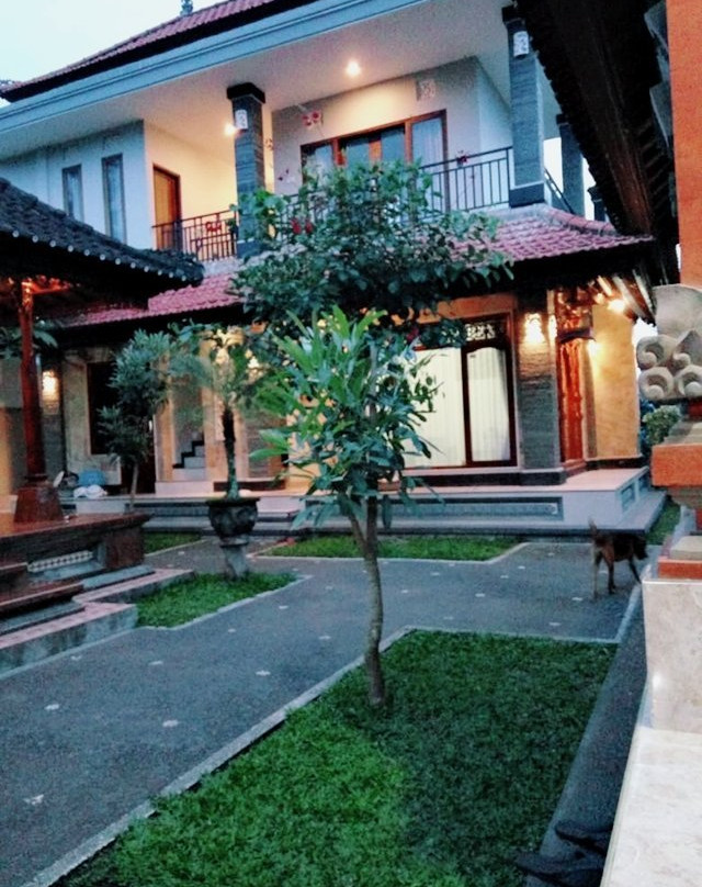 Tutiet House