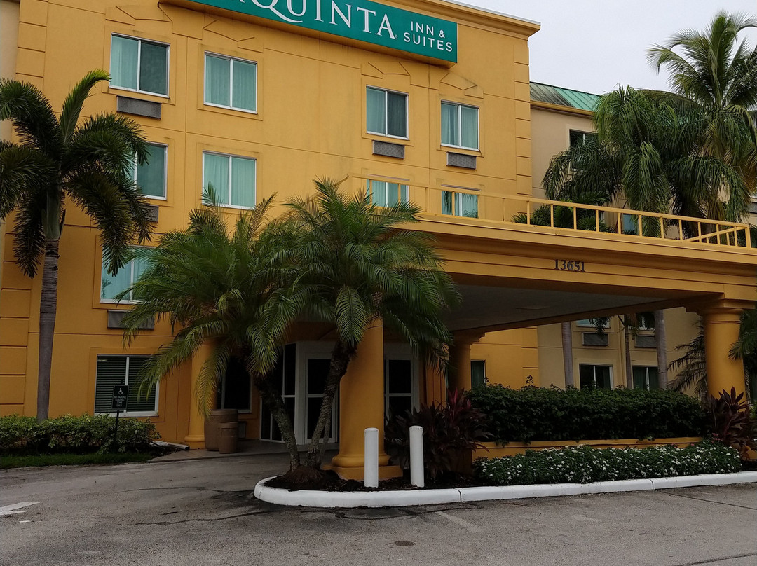 La Quinta Inn & Suites by Wyndham Sunrise Sawgrass Mills主图