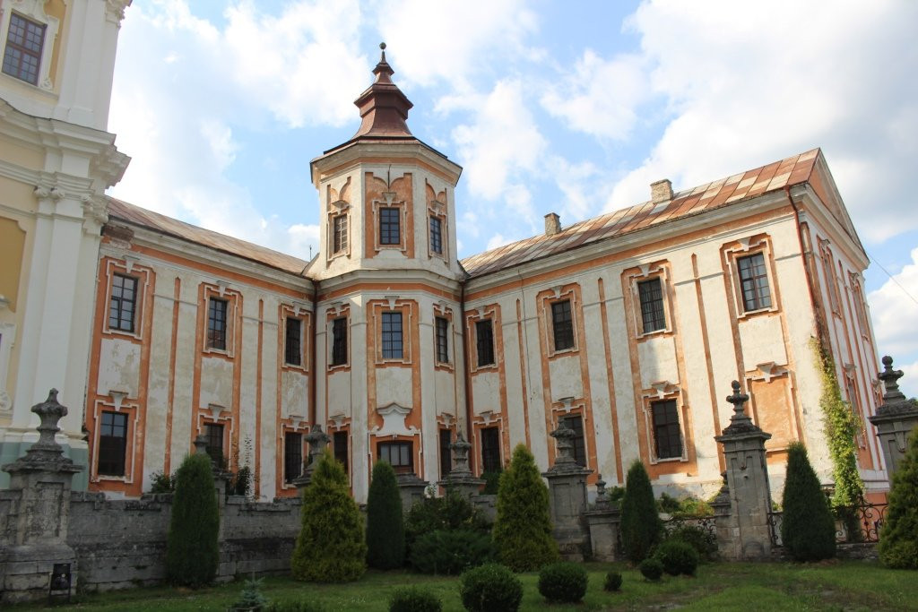 Jesuit Monastery and Collegium-Kremenets必去景点