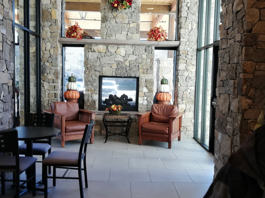 红羽汽车旅馆主图