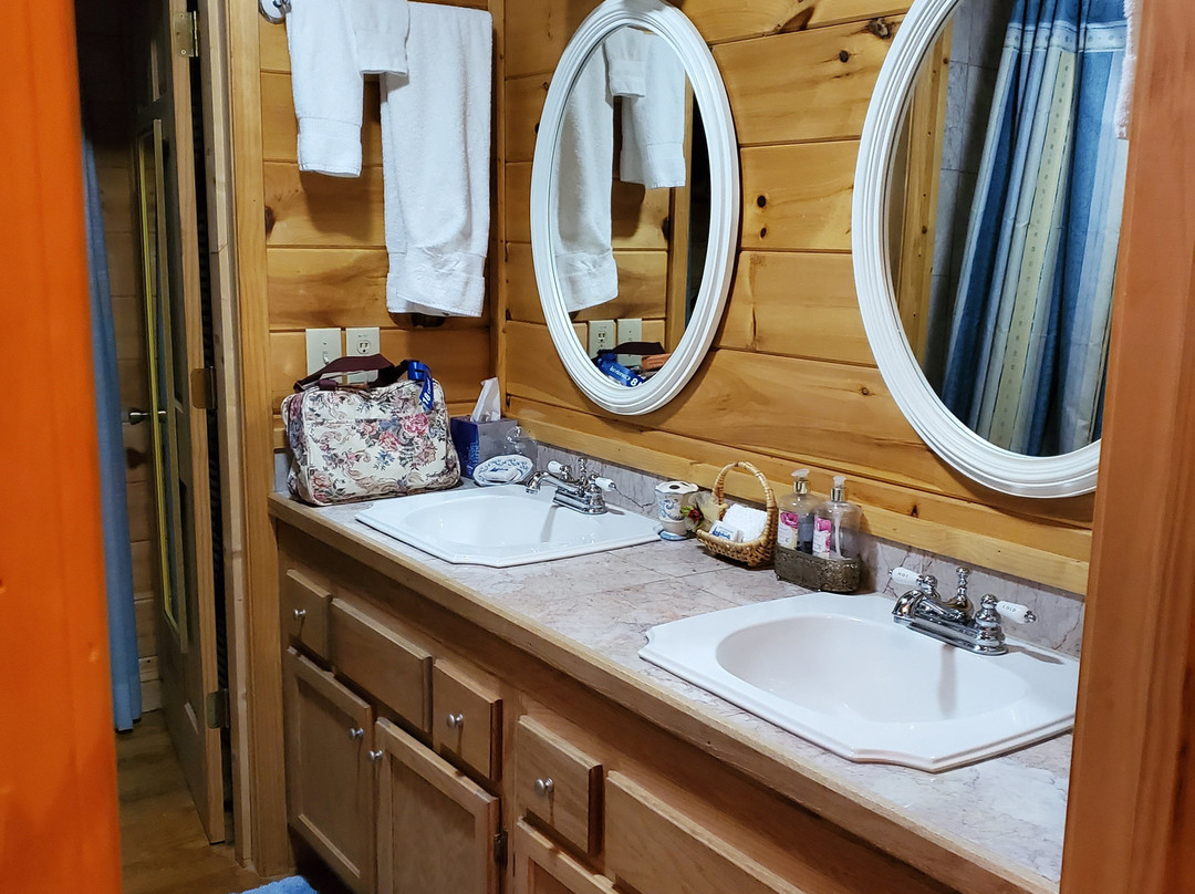 Misty Mountain Ranch主图