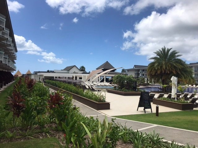 纳迪湾度假酒店主图