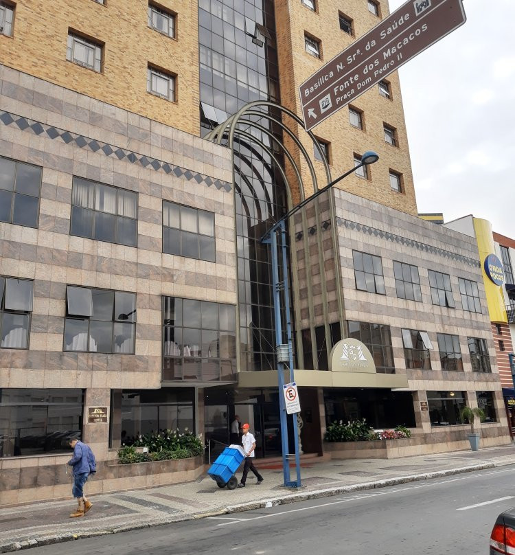 Carlton Plaza Hotel Poços de Caldas主图