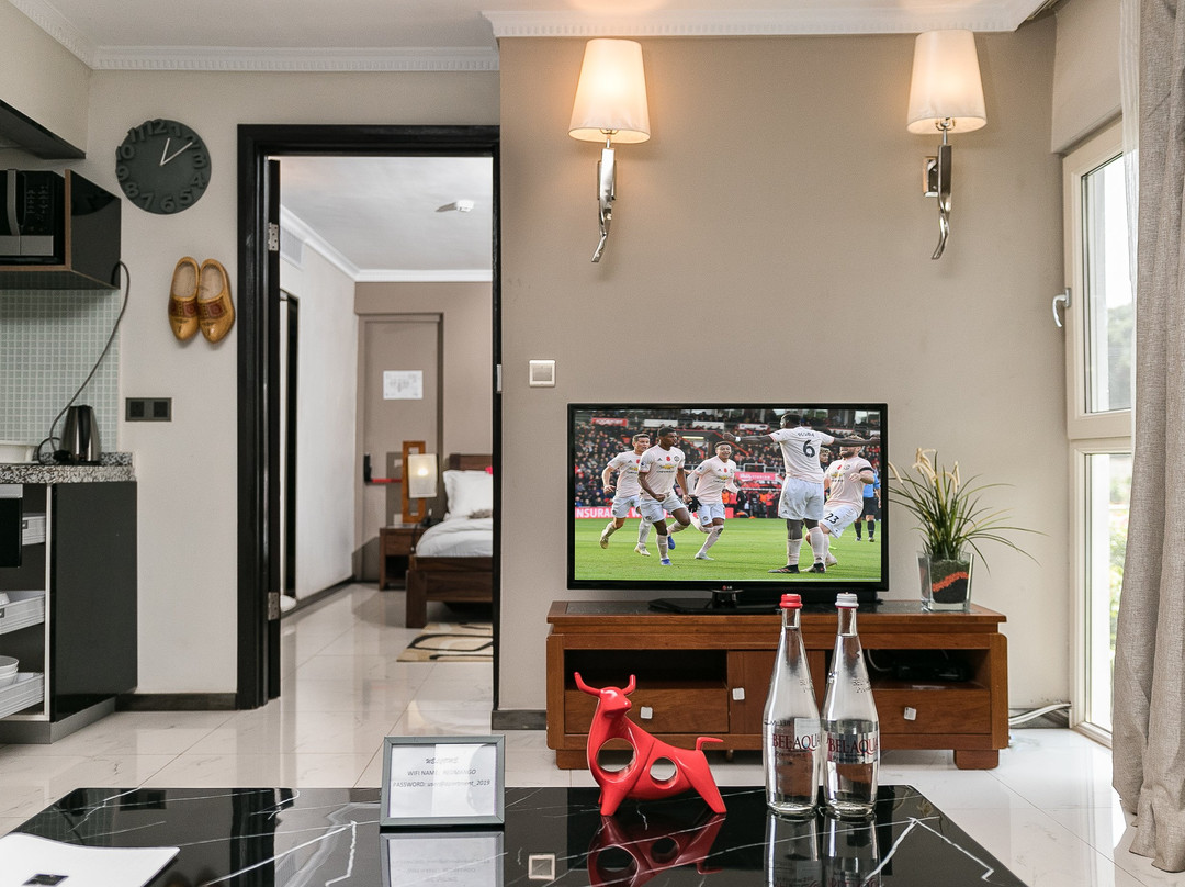 Red Mango Hotel and Apartments主图