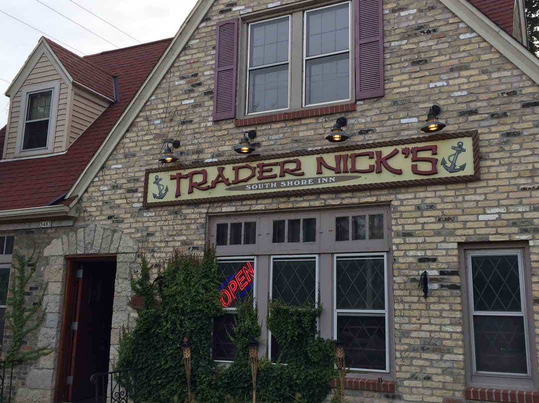 South Milwaukee旅游景点-Trader Nick's South Shore Inn