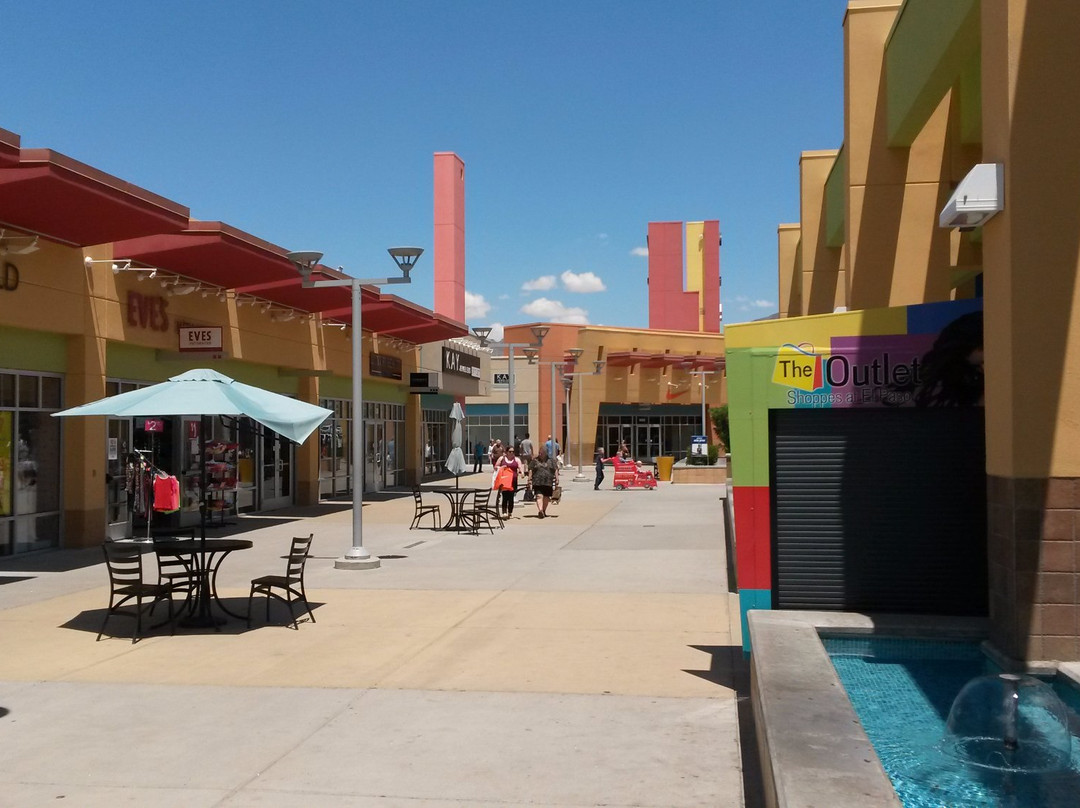 The Outlet Shoppes at El Paso景点图片