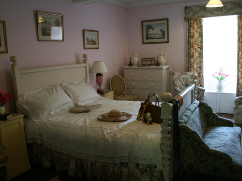 Tesla Hire Aberdeen-阿伯丁必去景点