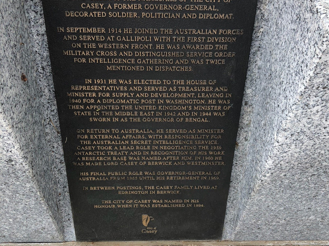 Berwick War Memorial and Plantation景点图片