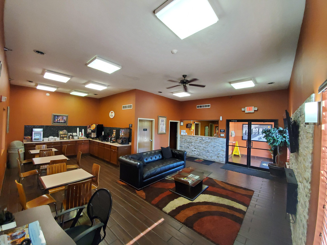 Super 8 by Wyndham Bellefontaine主图