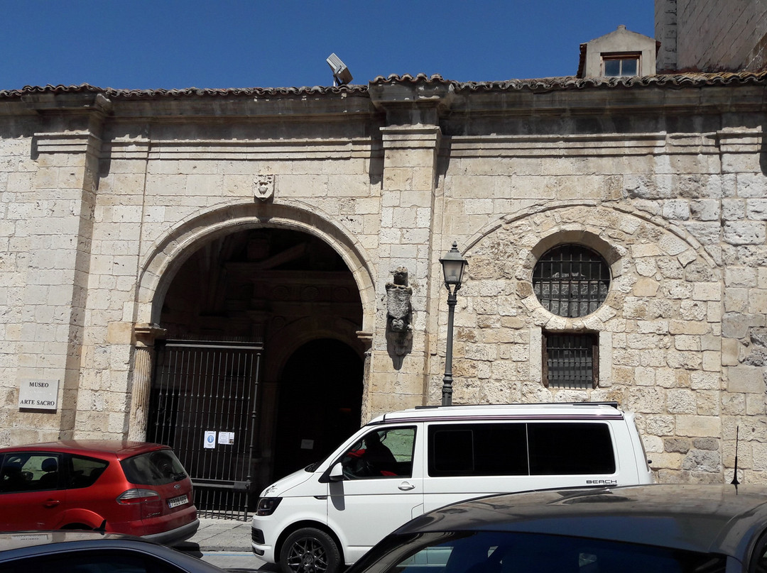 Iglesia de Santa Maria de Mediavilla景点图片