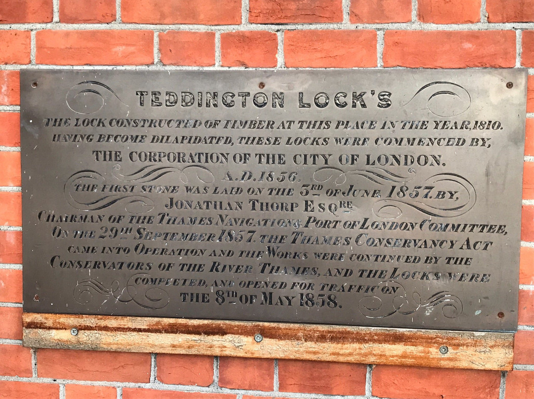 Teddington Lock景点图片