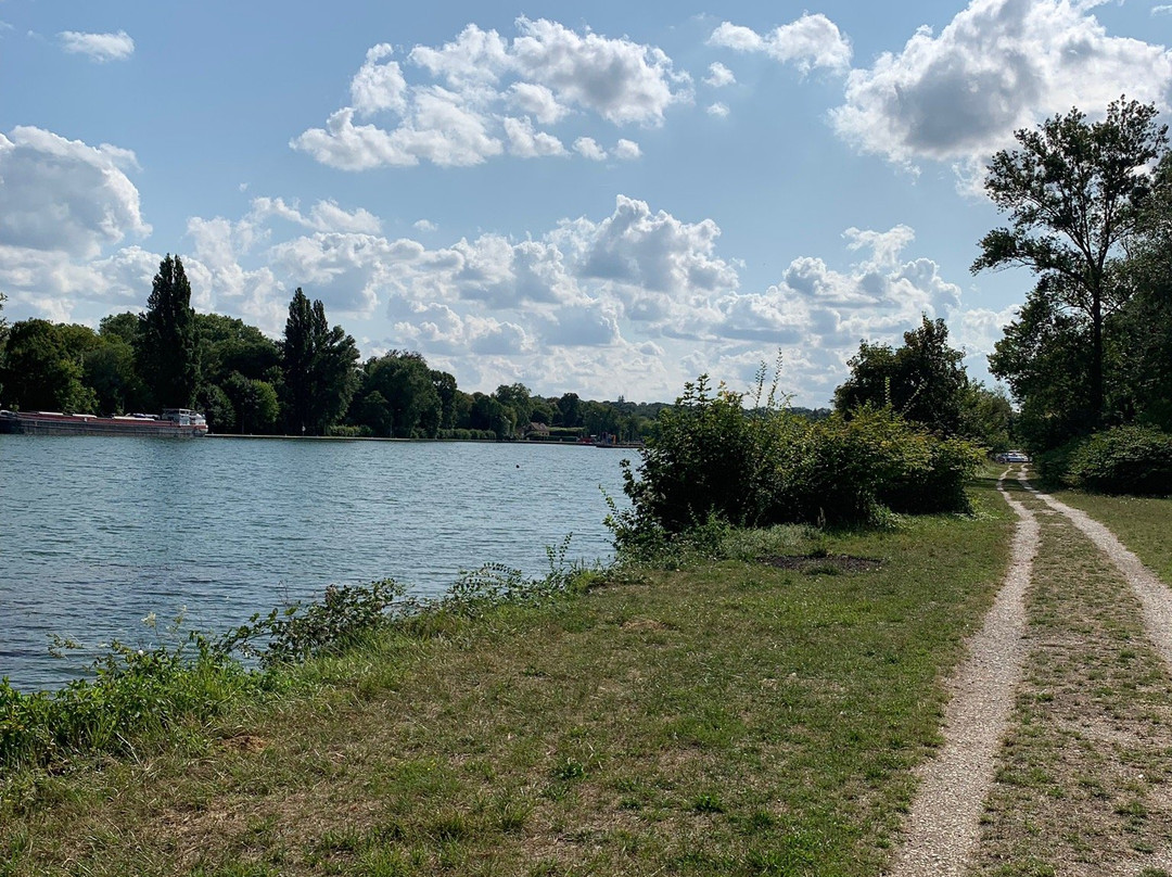 Chateau de Rouillon主图