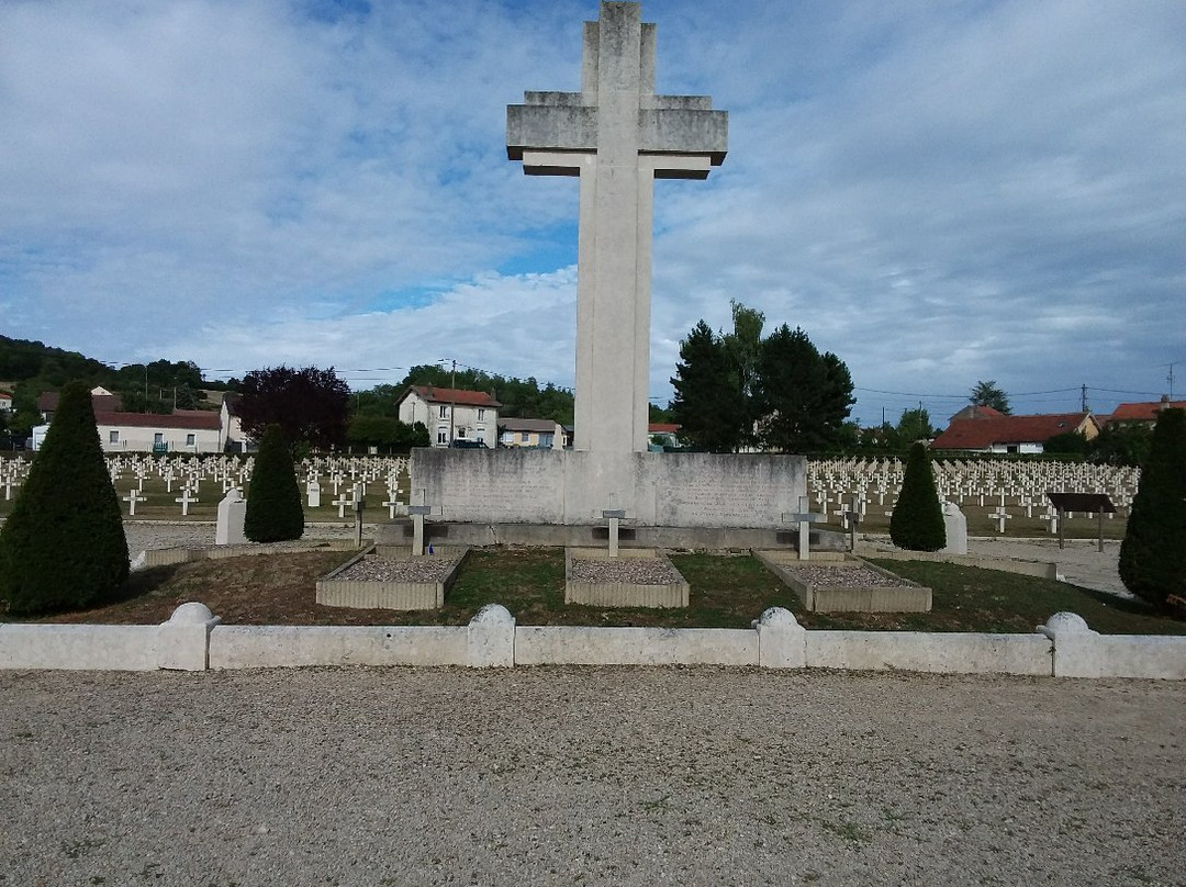 Cimetiere Militaire du Faubourg-Pave景点图片