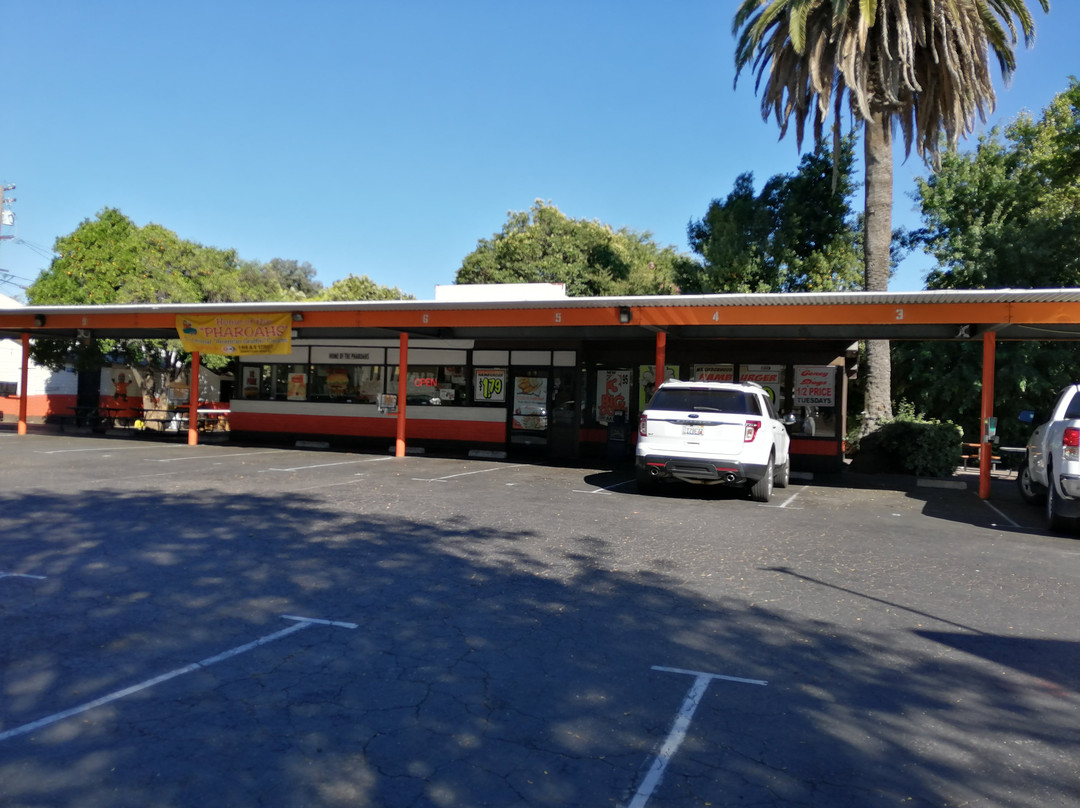 Modesto Historic Graffiti Cruise Route景点图片