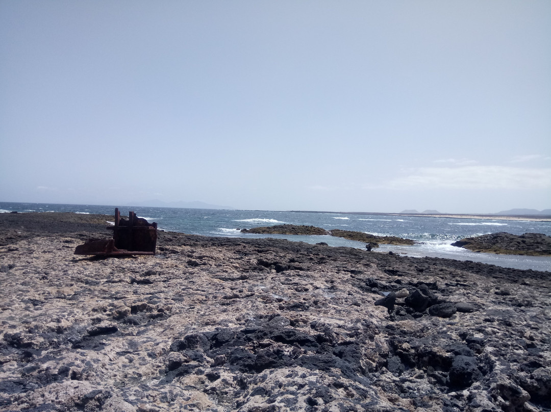 Playa de Los Charcos景点图片
