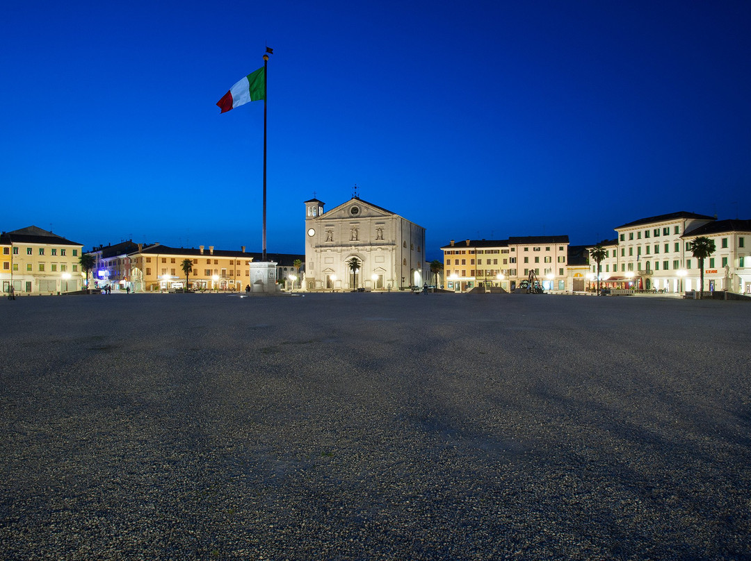 Urban Trend - Guest House主图