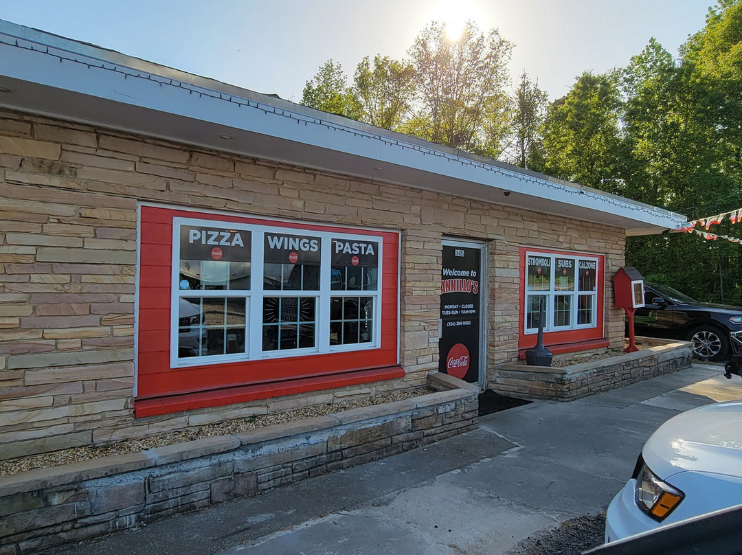 Annillo's Pizzeria