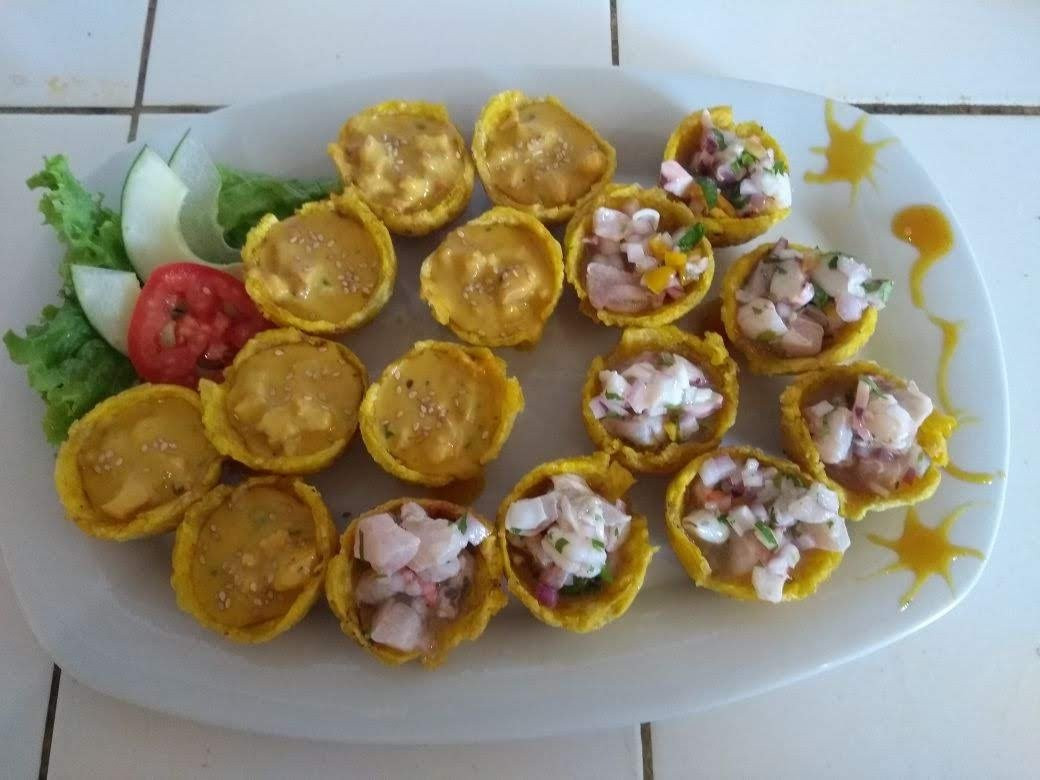 蓬塔萨尔餐馆和美食-Cevicheria Osmary