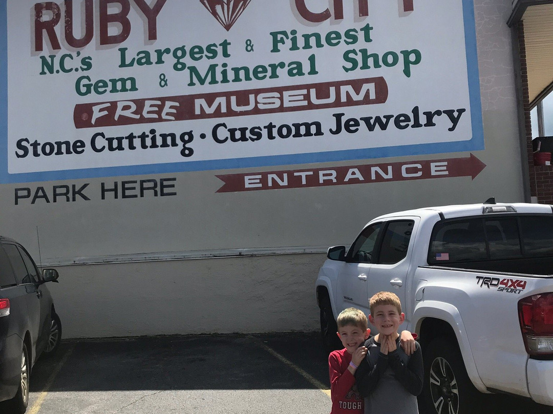 Ruby City Gems & Minerals景点图片