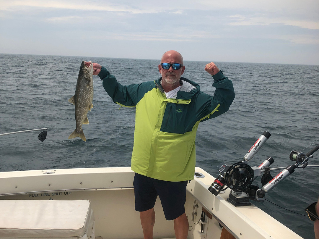 Whitecap Charters Fishing景点图片