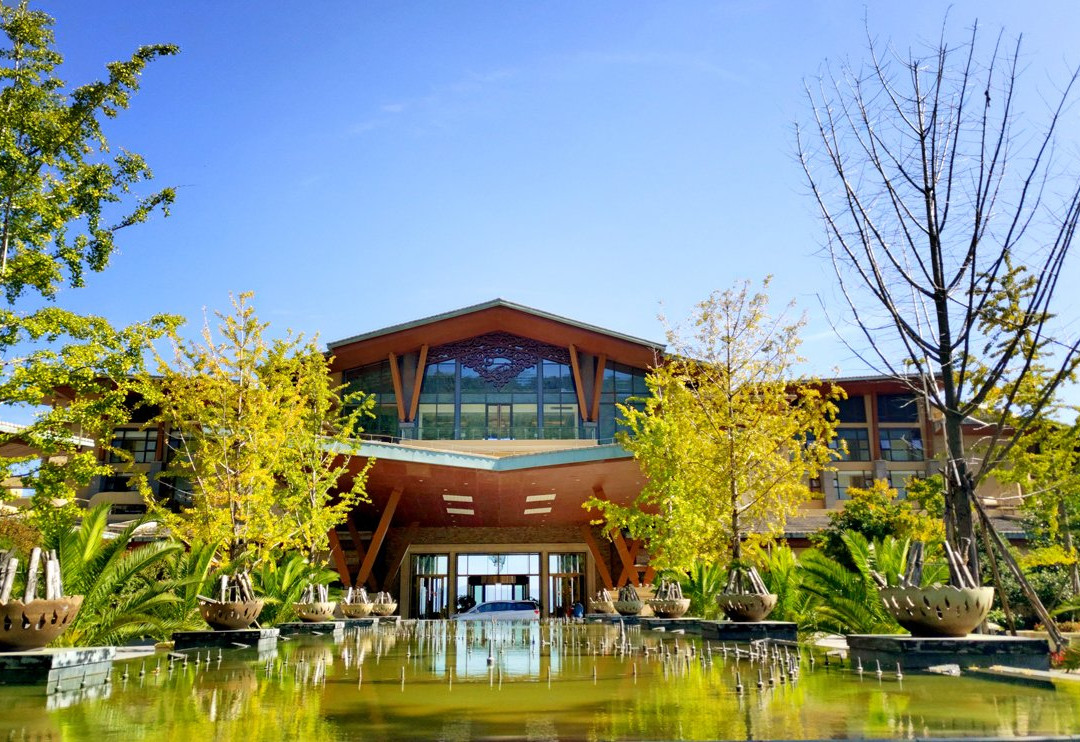 大理实力希尔顿酒店主图