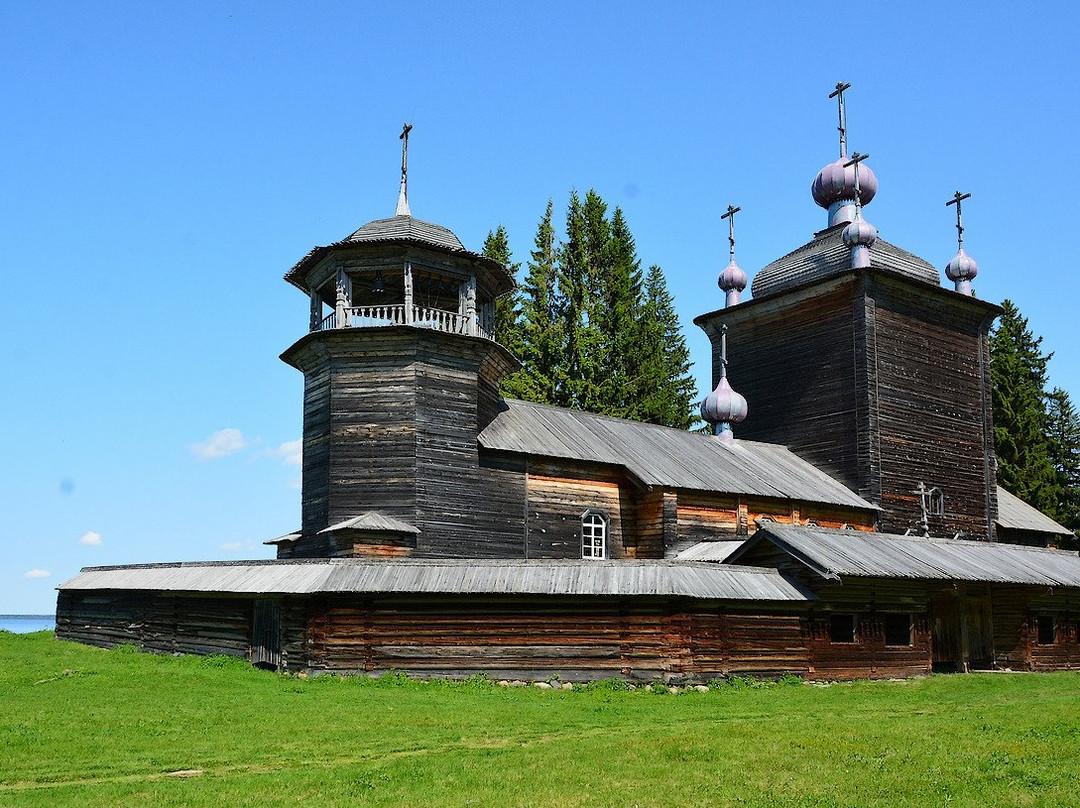 Ilinskiy Vodlozersky Churchyard景点图片
