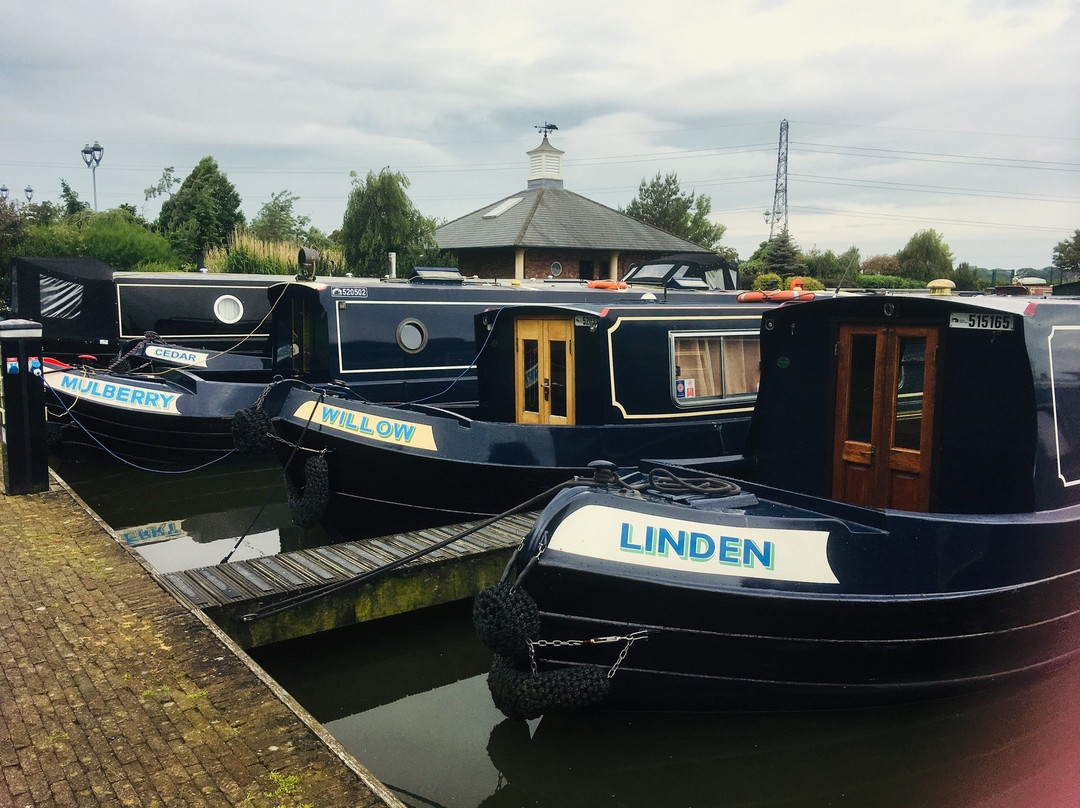 Crabtree Narrowboat Hire景点图片