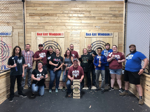 Bad Axe Throwing Windsor-温莎堡必去景点