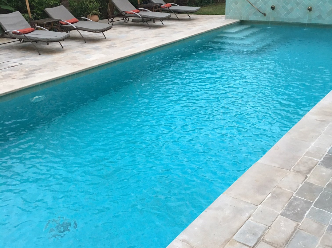 阿鲁萨里亚德酒店主图