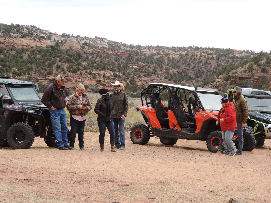 NIPPLE MOUNTAIN RANCH TOURS-卡纳布必去景点