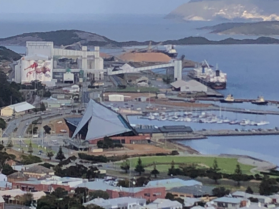 Mt Melville Lookout景点图片