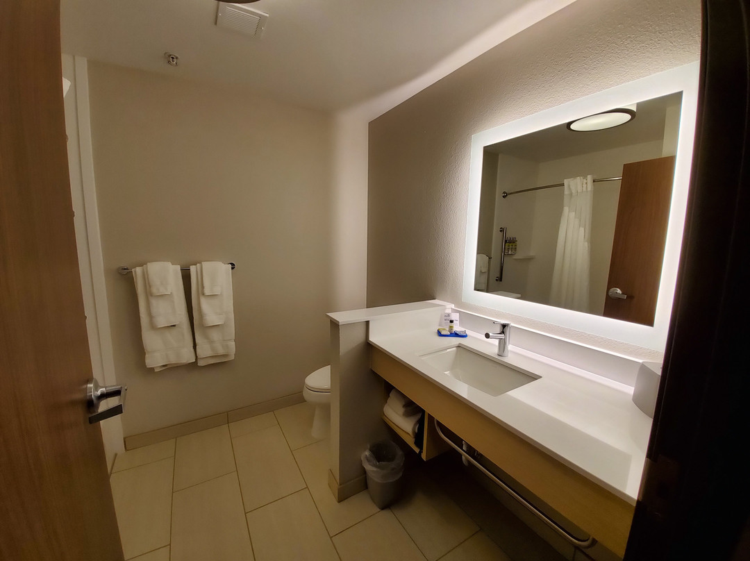 Holiday Inn Express & Suites Medford By IHG主图