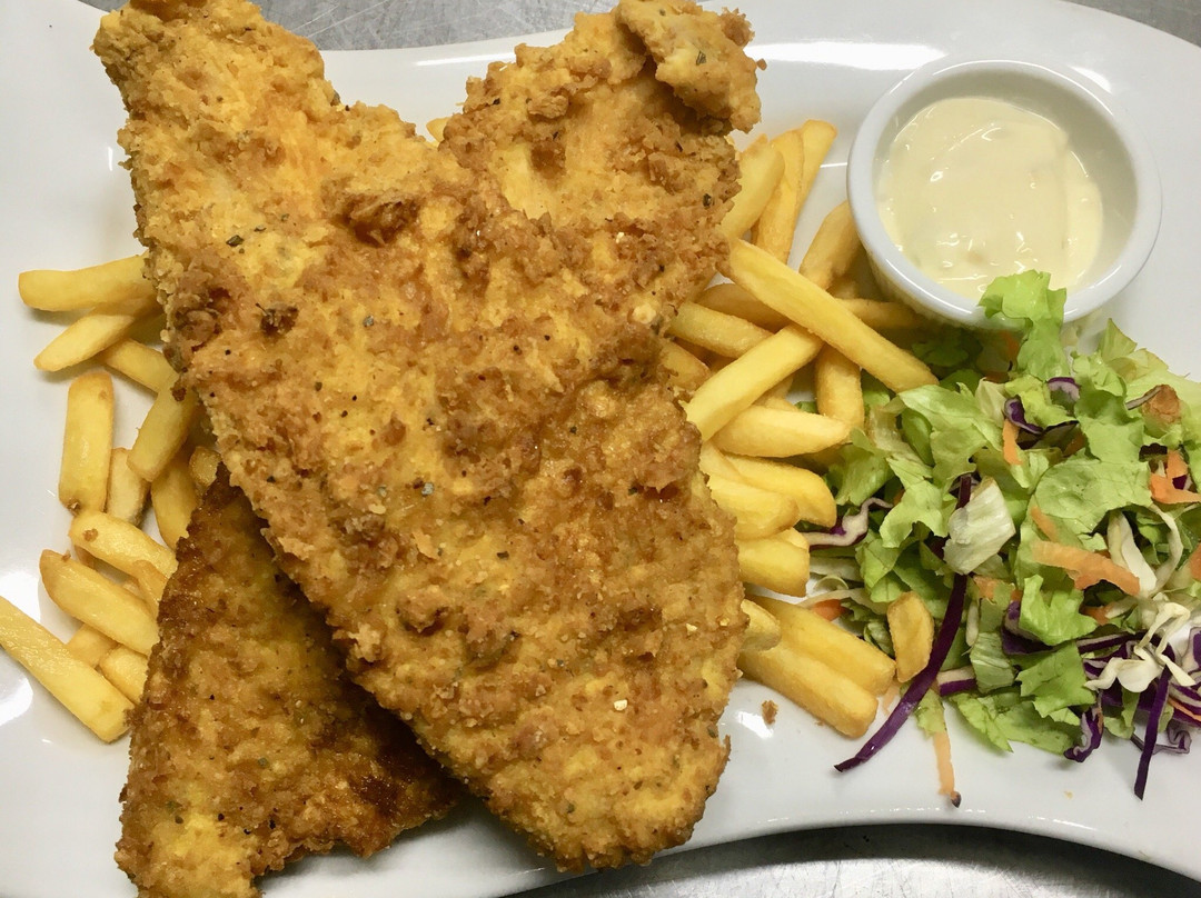 Princes Town餐馆和美食-Offside Restaurant and Sports Bar
