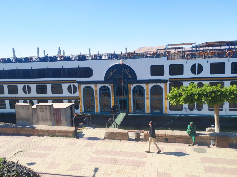 Juniorpharon Tours - Day Tours-亚斯文必去景点