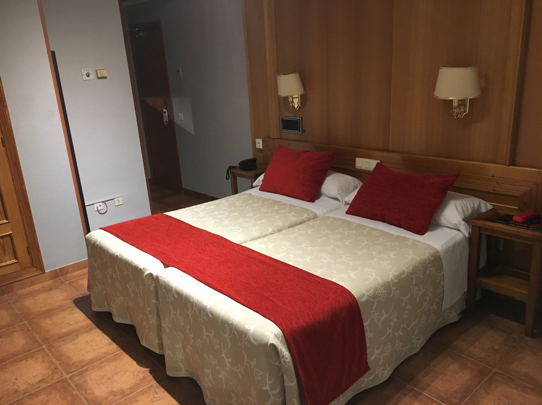 托莱多皇家酒店主图