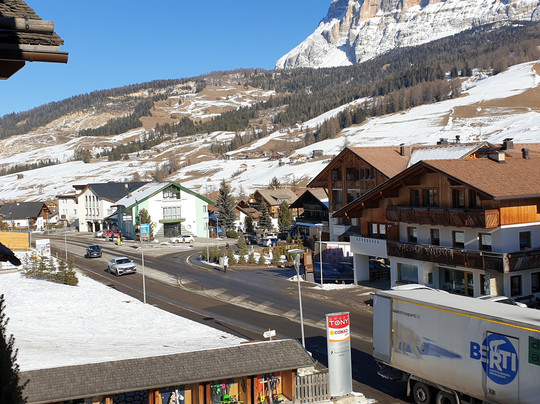 Sportony Mountain Lodges主图