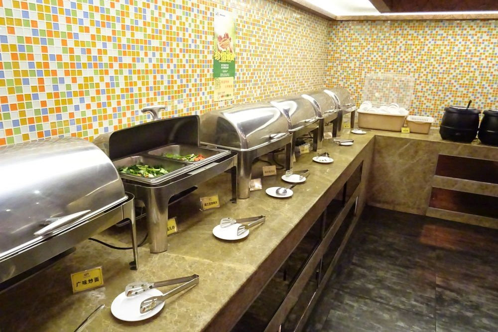 悦立达大酒店主图