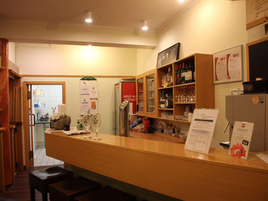 宜必思爱森纳赫酒店主图