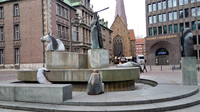 Neptunbrunnen-不莱梅必去景点