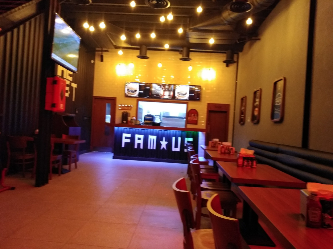 Al Kura餐馆和美食-Famous burger