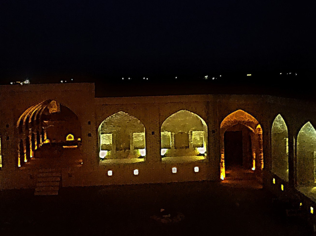 Pasangan Caravansary主图