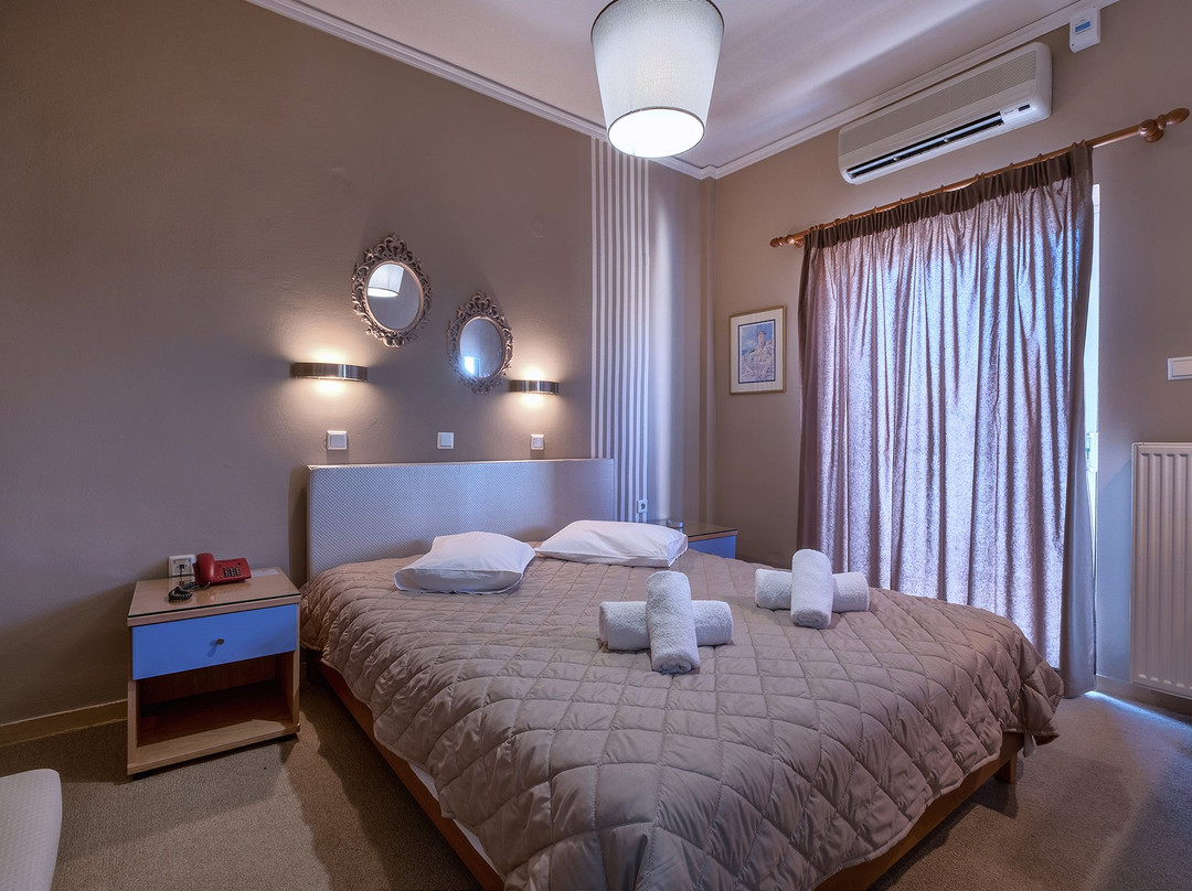 Hotel Taxiarhis主图