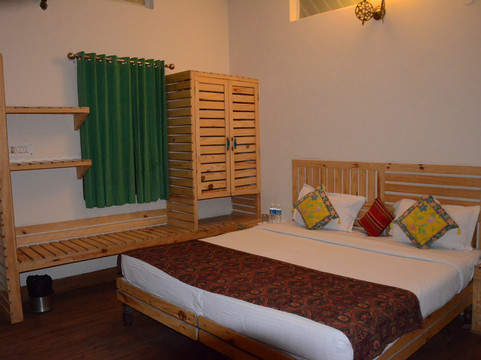 Sparrow Hotels主图