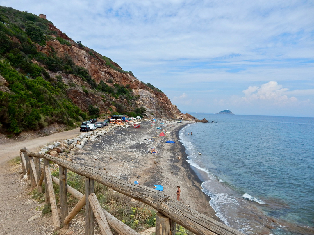 Topinetti Beach景点图片