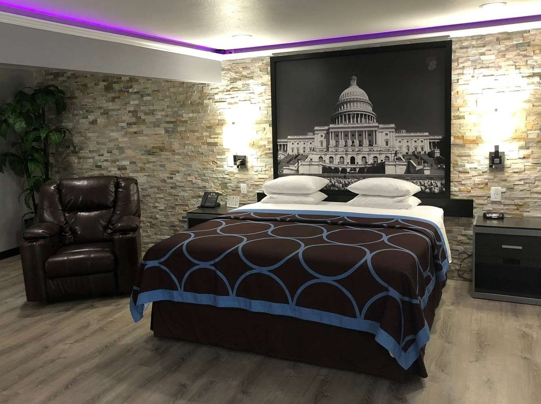 Super 8 by Wyndham Moberly MO主图