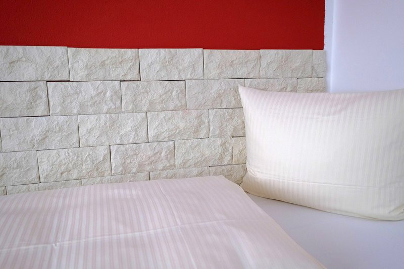 Hotel Konradp Holzkirchen主图