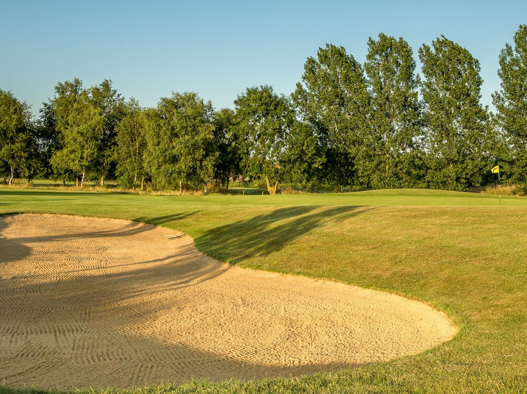 Garon Park GOLF Complex景点图片
