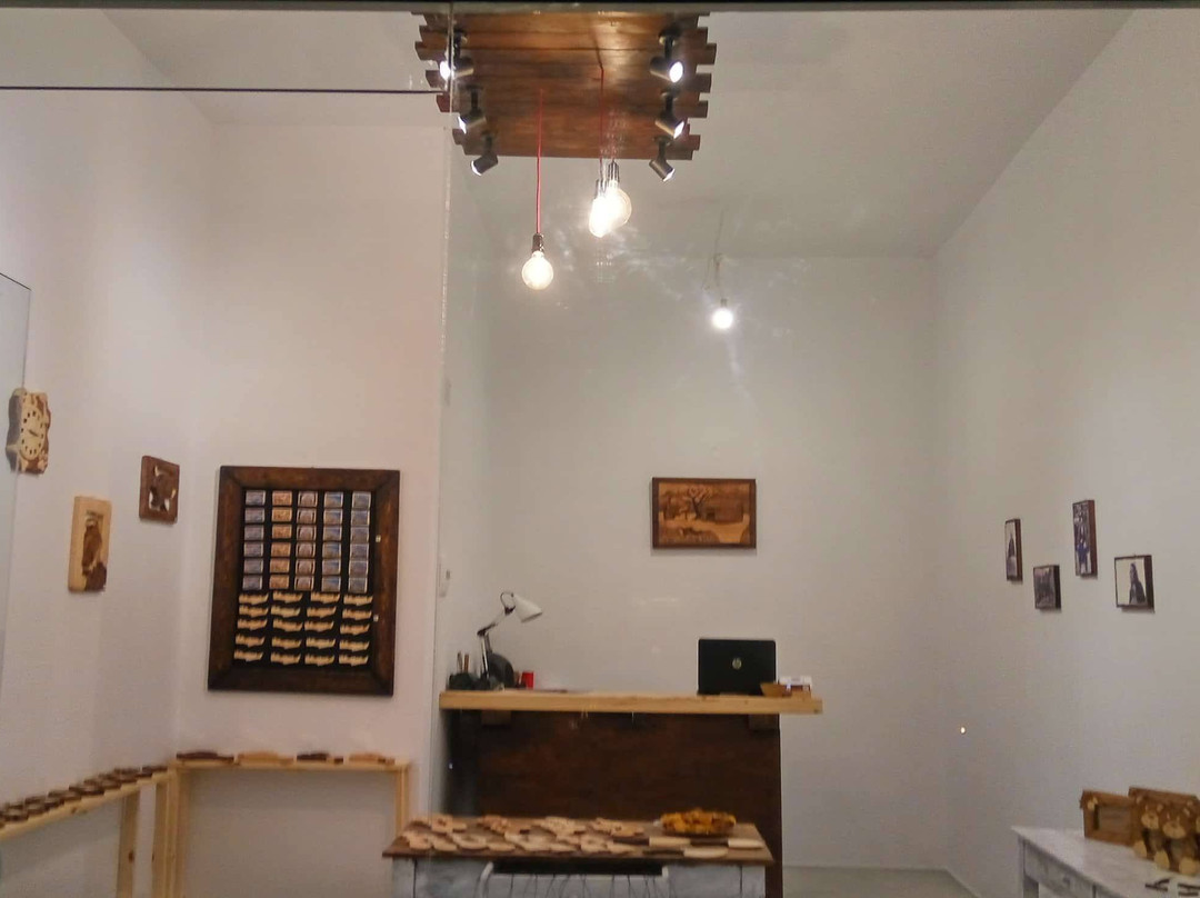 Pelekis Wood Lab Wood Carving Workshop-Asomatos必去景点